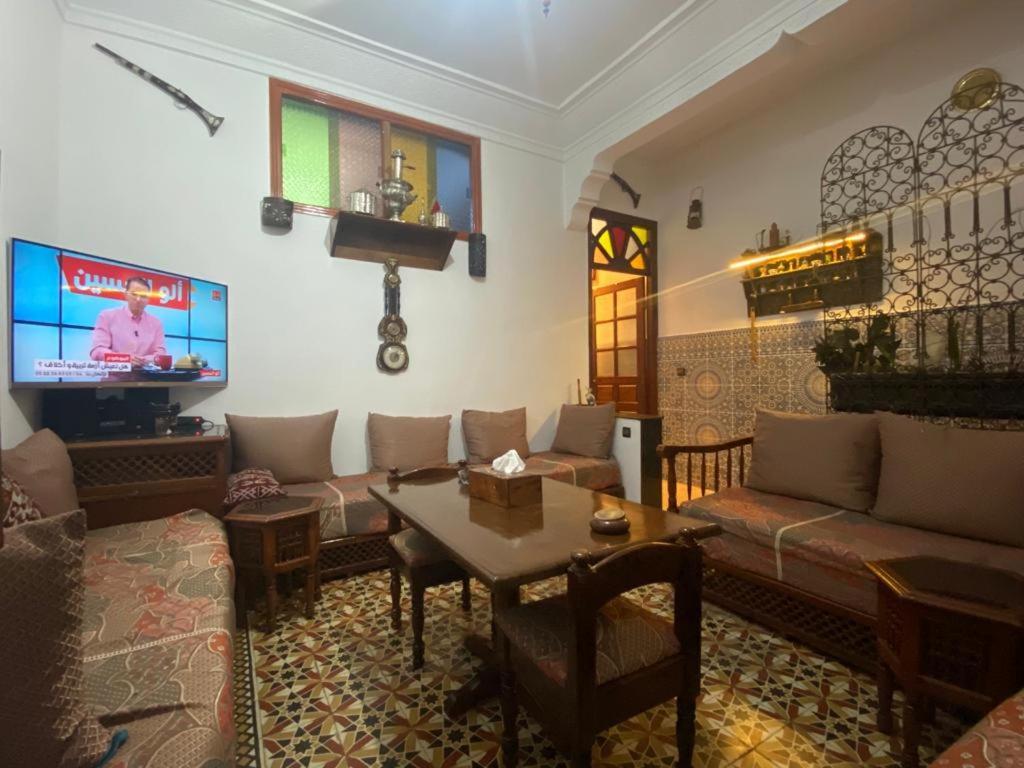 Appartement Meuble 5 Personnes En Plein Centre Ville Rabat Exterior foto
