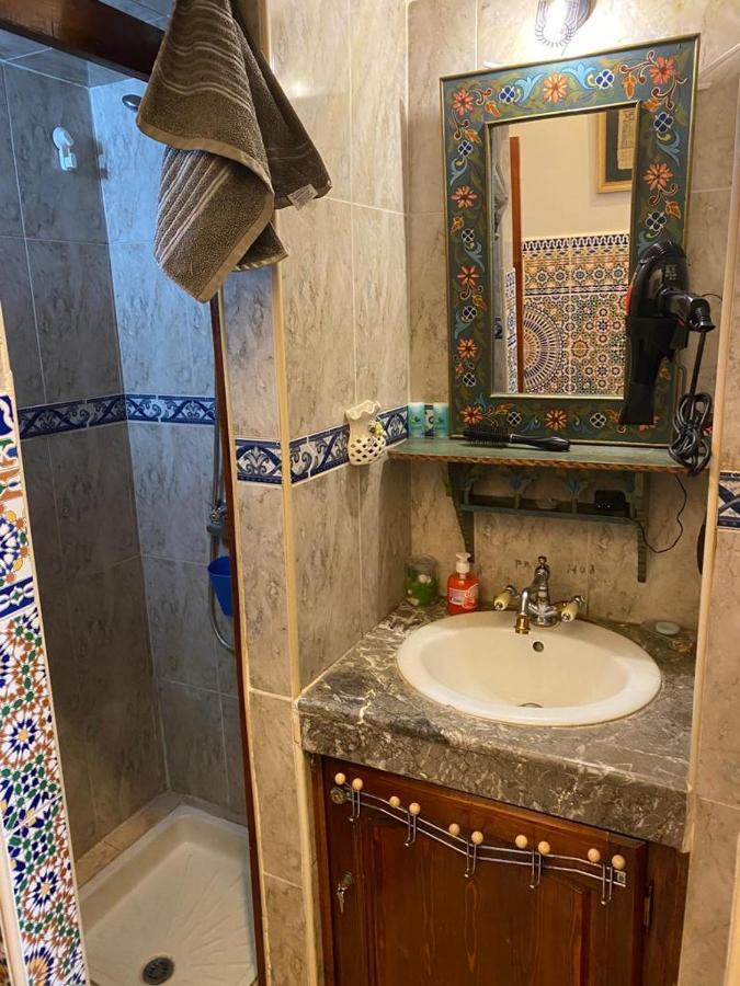 Appartement Meuble 5 Personnes En Plein Centre Ville Rabat Exterior foto